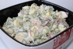 Салат с редисом и яйцом