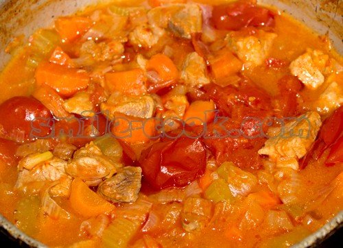 рагу из свинины, овощей и сидра