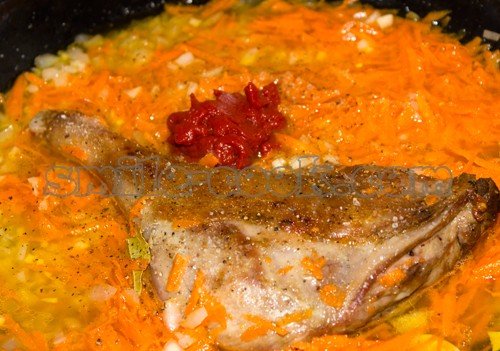тушенная ножка гуся с овощами тушенная ножка гуся с овощами