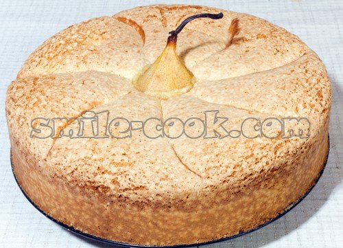 шарлотка с грушами