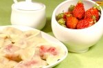 Вареники с клубникой