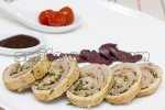 Рулет из свиной вырезки с орехами и ароматными травами